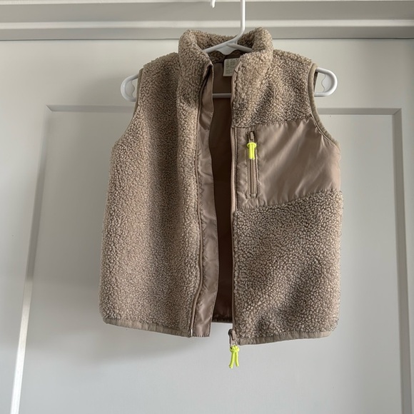 H&M Toddler Sherpa Fleece Vest Beige Size 2T - Picture 6 of 7